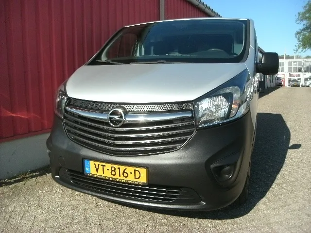 Opel Vivaro (2016) — foto 1