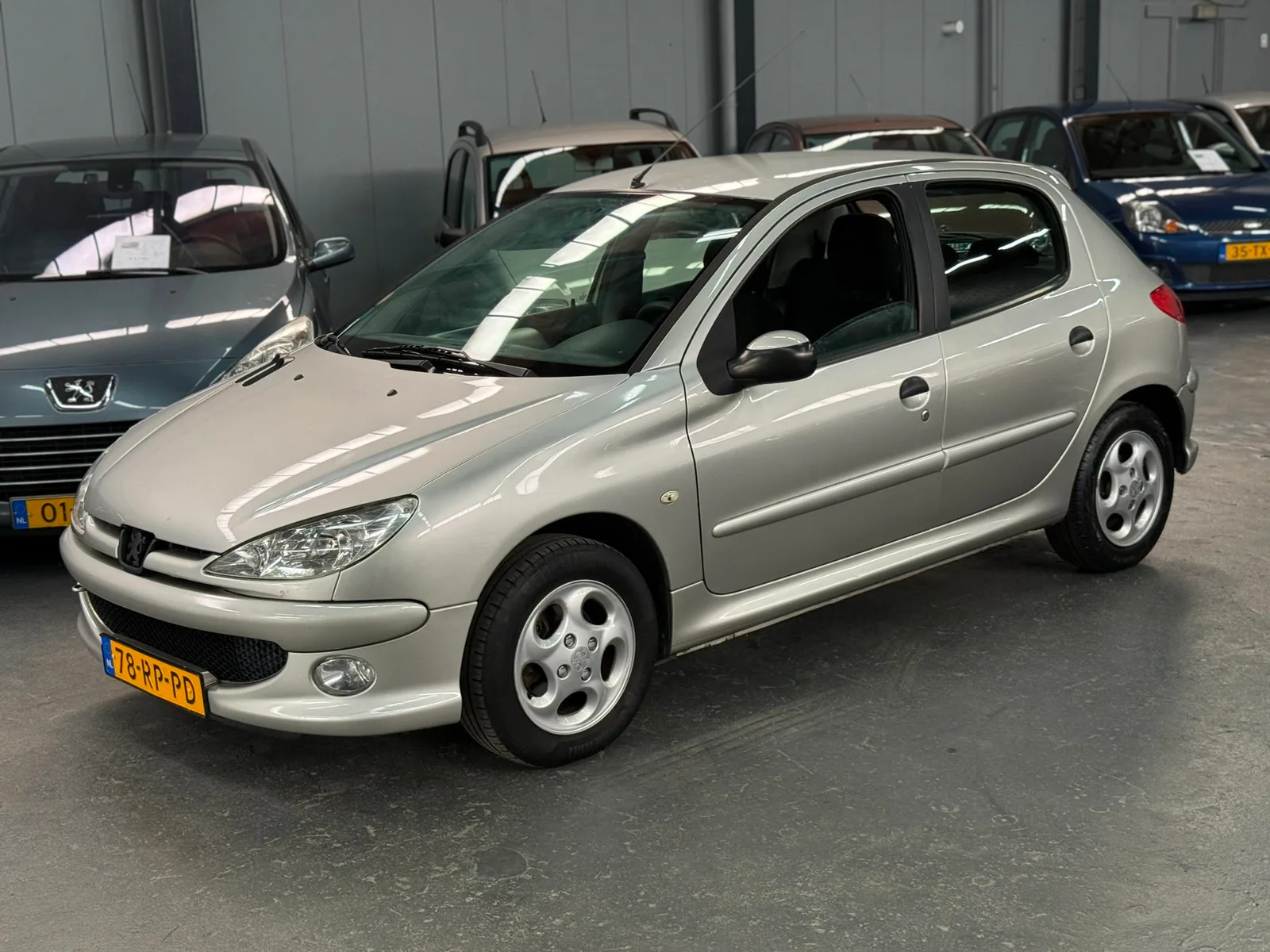 Peugeot 206 (2005) — foto 1