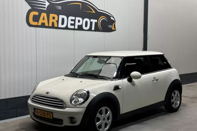MINI One (2009)