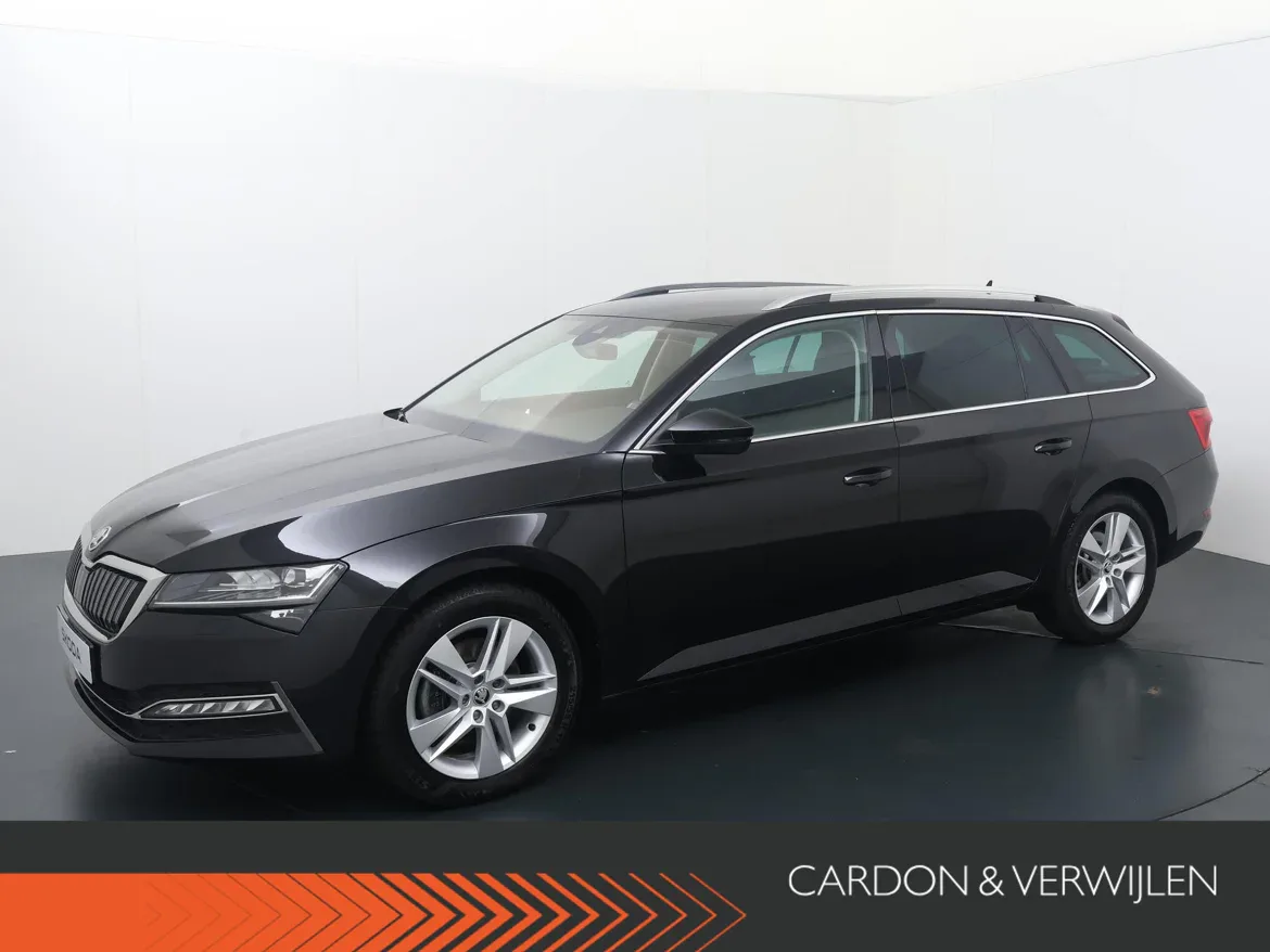 Škoda Superb (2022) — foto 1