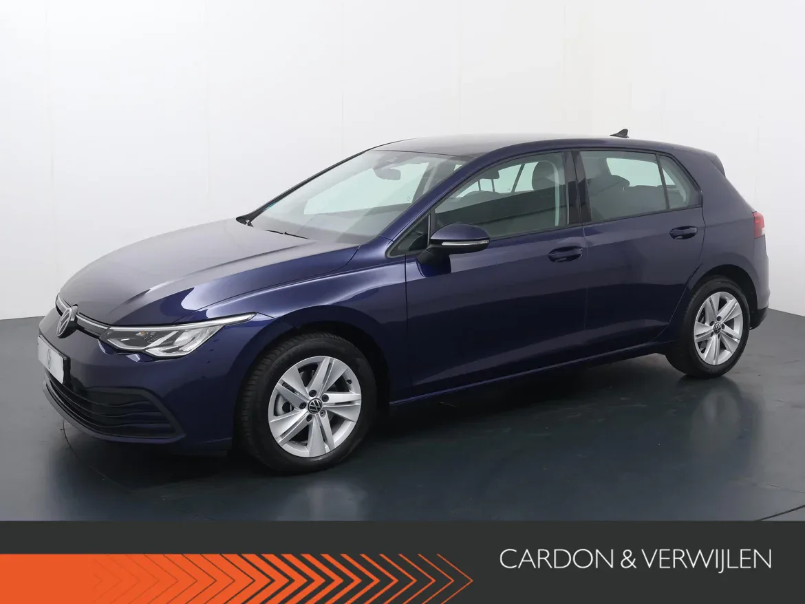 Volkswagen Golf (2023) — foto 1