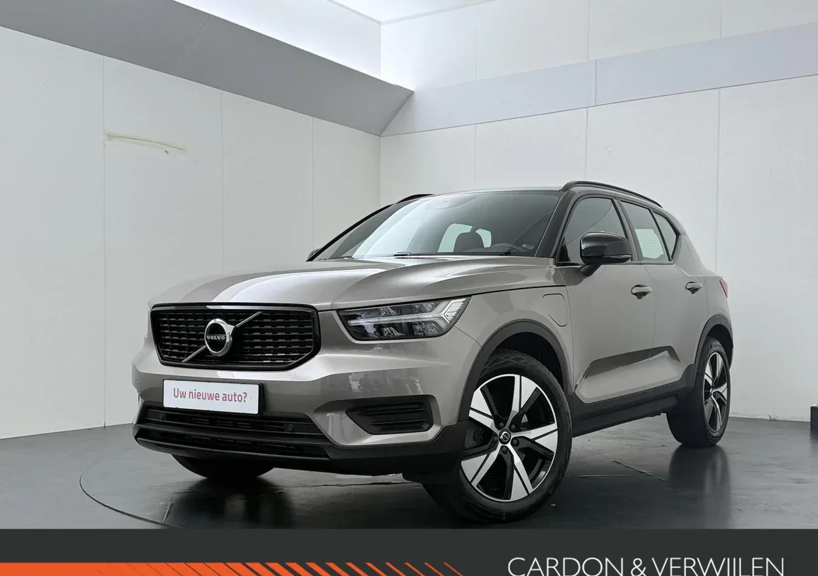 Volvo XC40 (2021) — foto 1