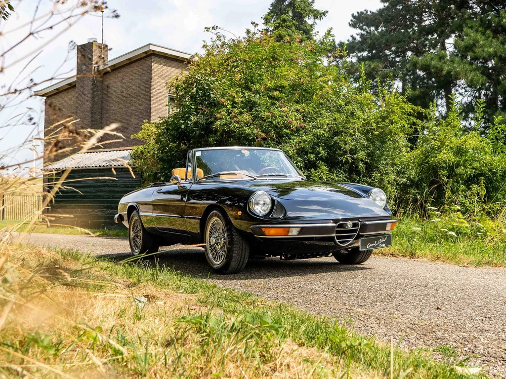Alfa Romeo Spider (1975) — foto 1