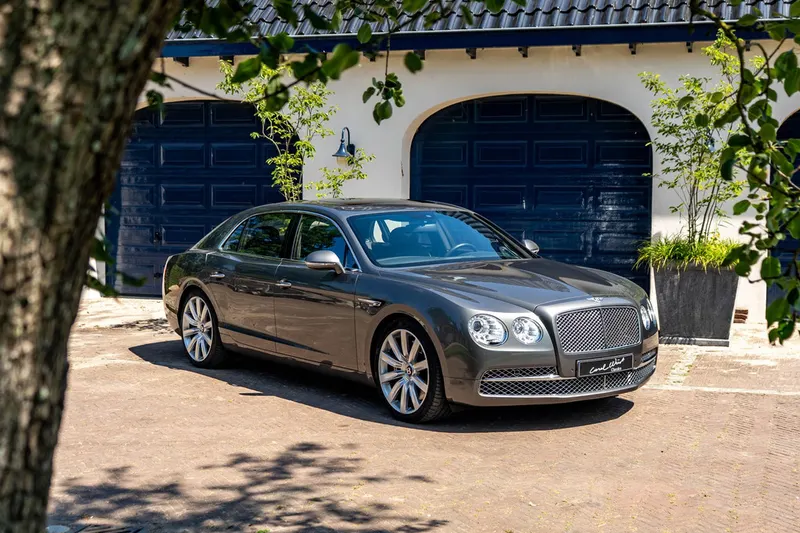 Bentley Flying Spur (2013)