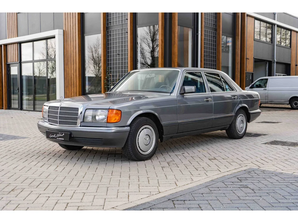 Mercedes-Benz 260 SE (1989) — foto 1