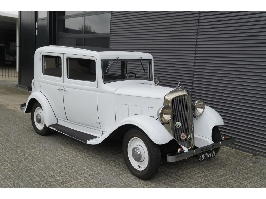 Renault Mona-Quatre (1933) — foto 1