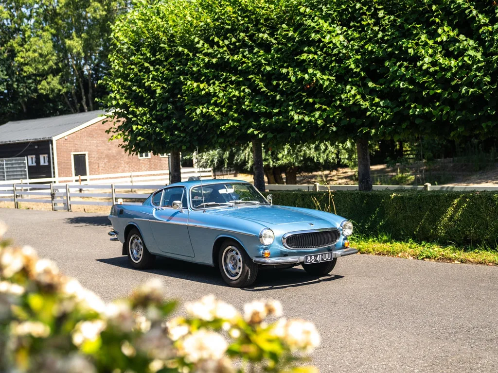 Volvo P1800 E (1971) — foto 1