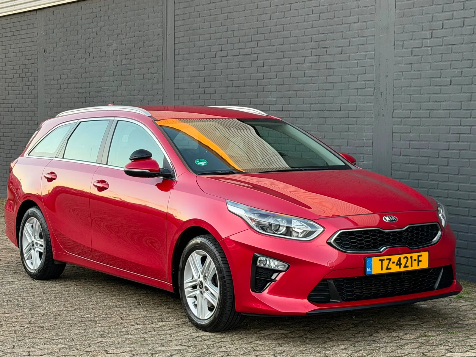 Kia Ceed (2018) — foto 1