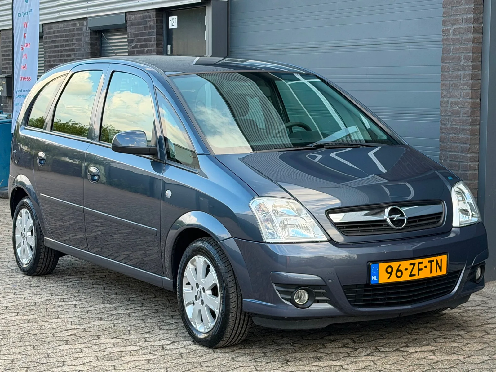 Opel Meriva (2008) — foto 1