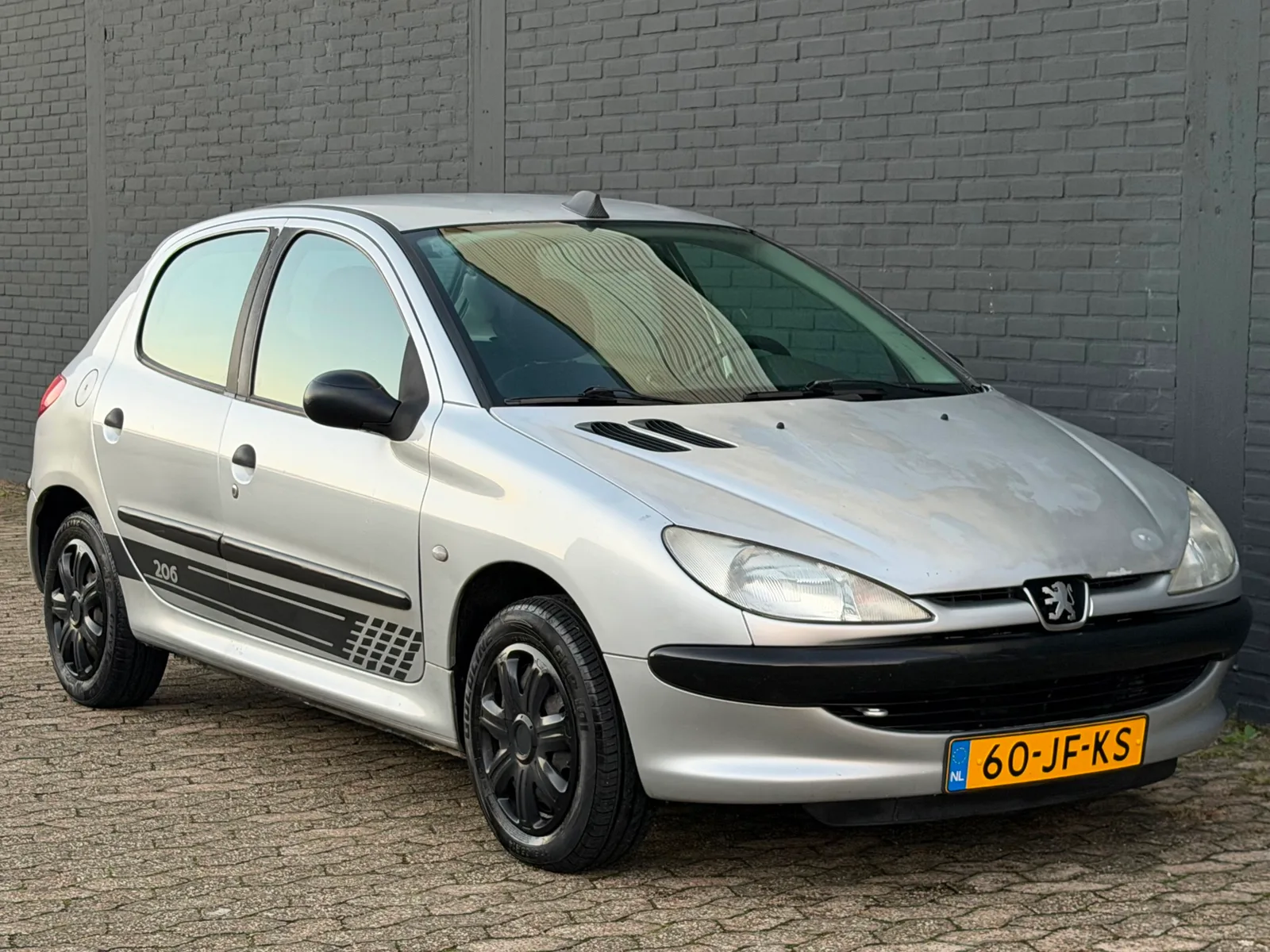 Peugeot 206 (2002) — foto 1