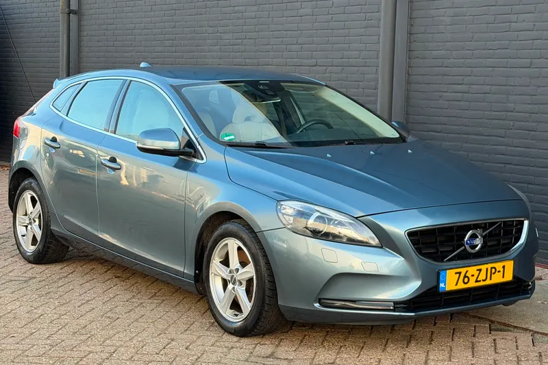 Volvo V40 (2012)