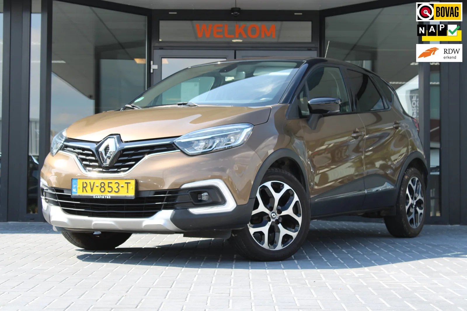 Renault Captur (2018) — foto 1