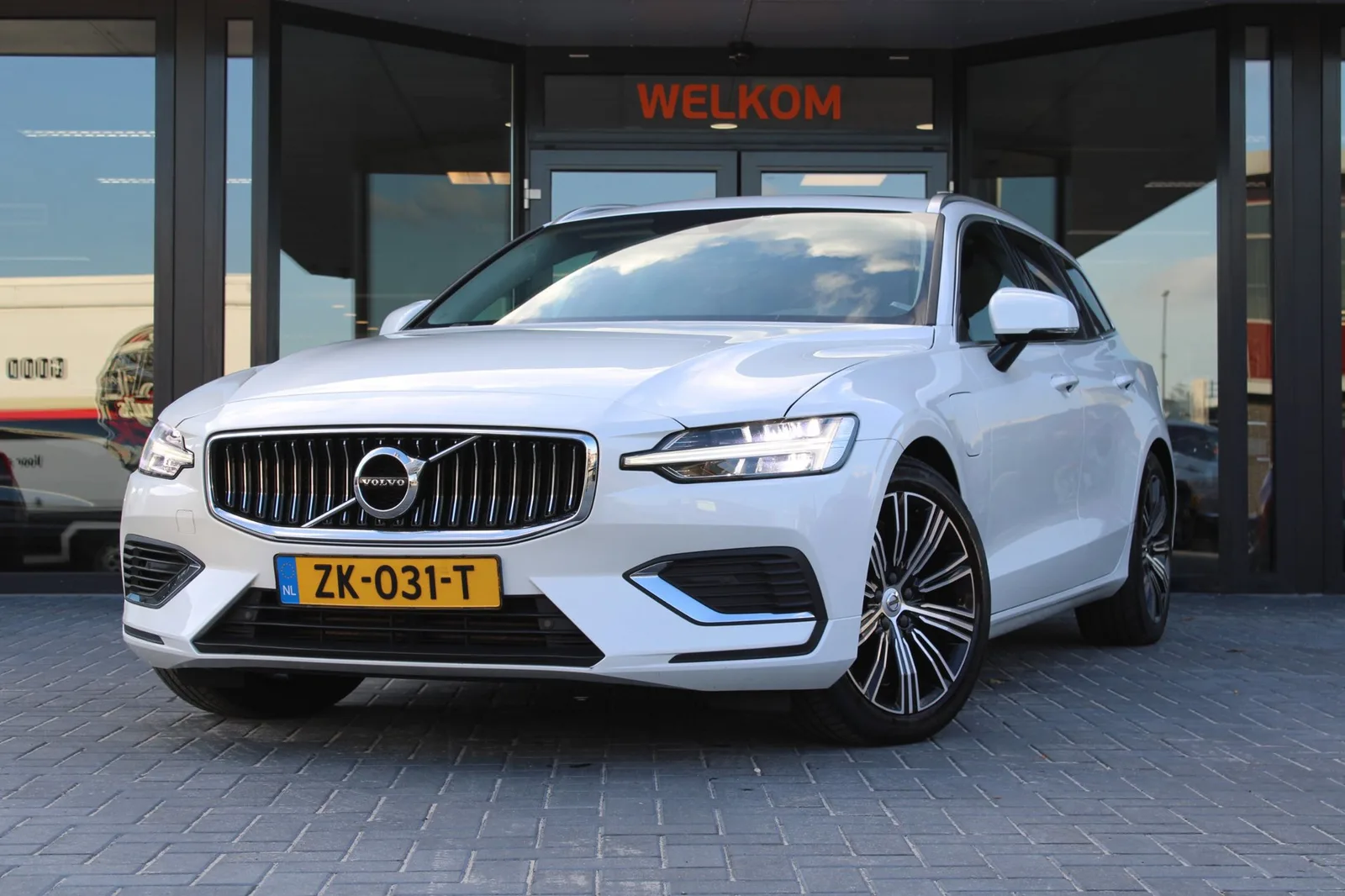 Volvo V60 (2019) — foto 1