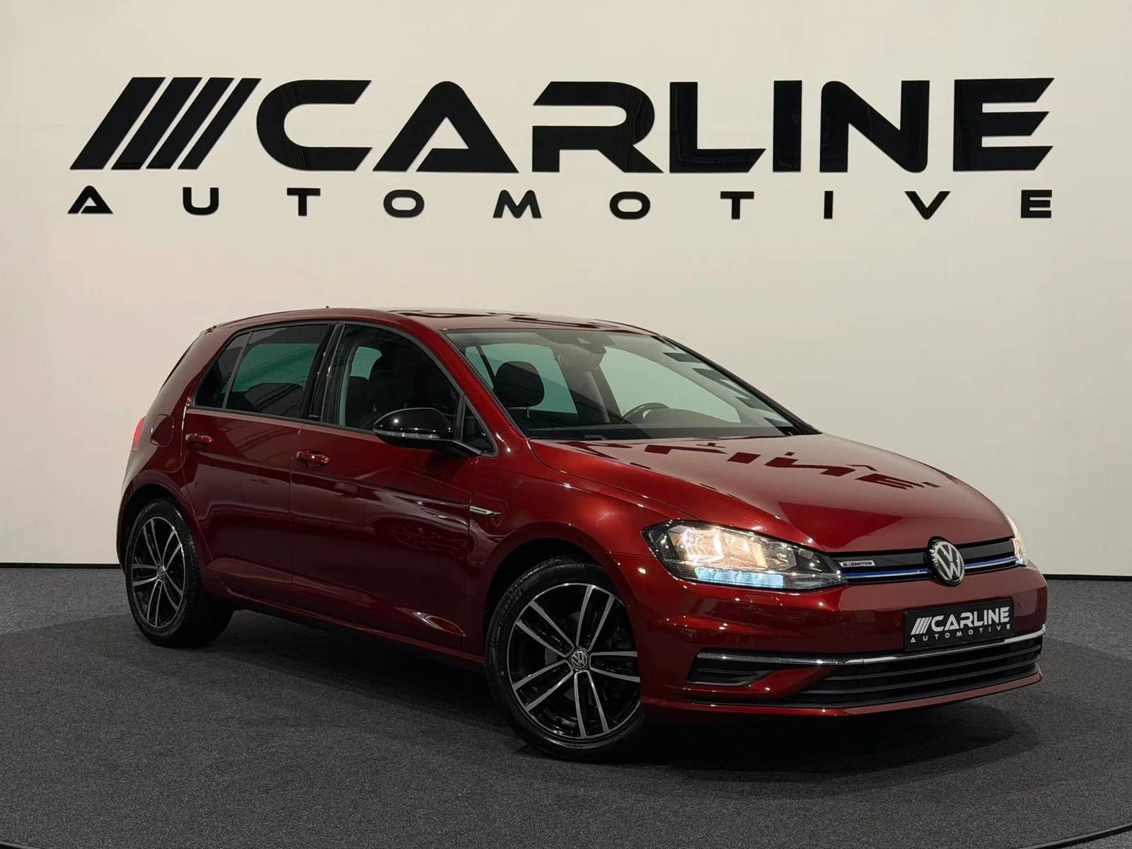 Volkswagen Golf (2019) — foto 1