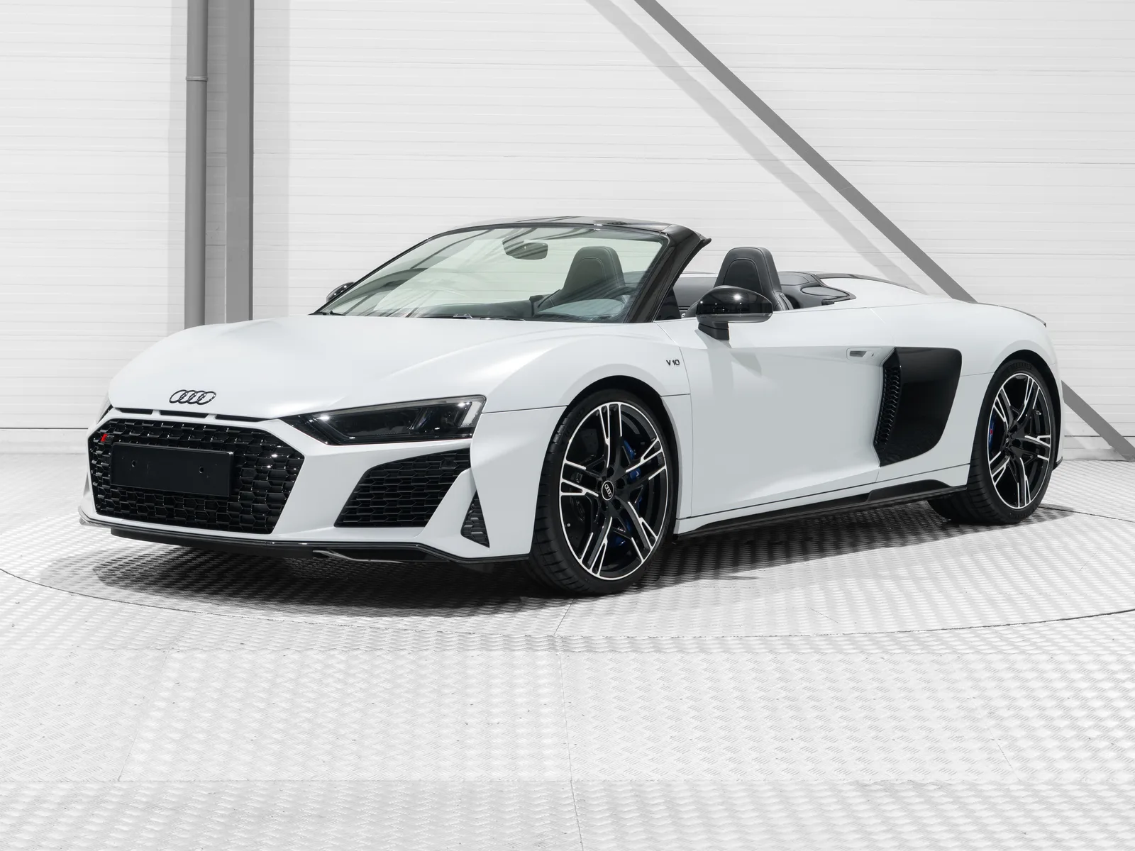 Audi R8 (2024) — foto 1