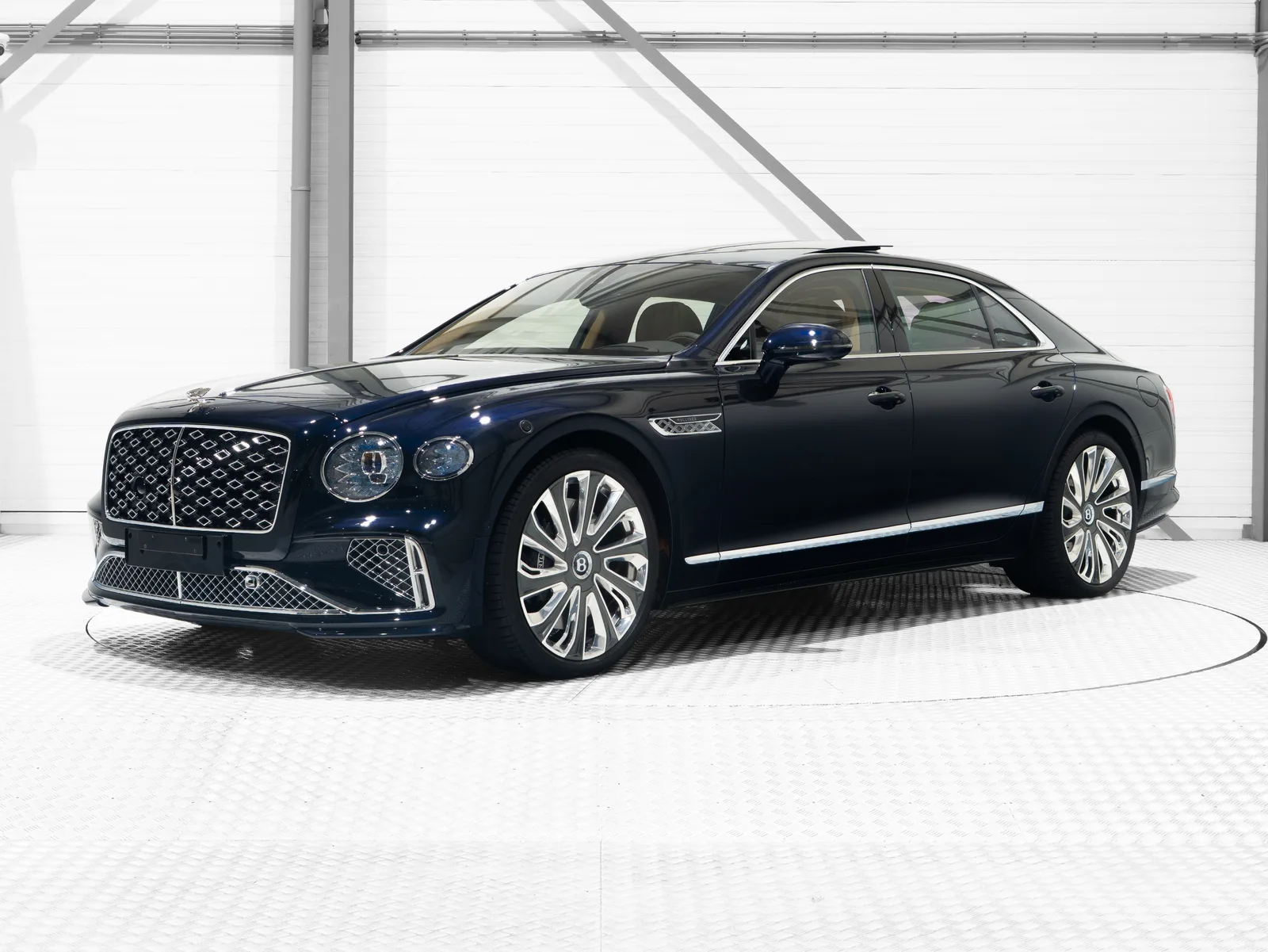Bentley Flying Spur (2025) — foto 1