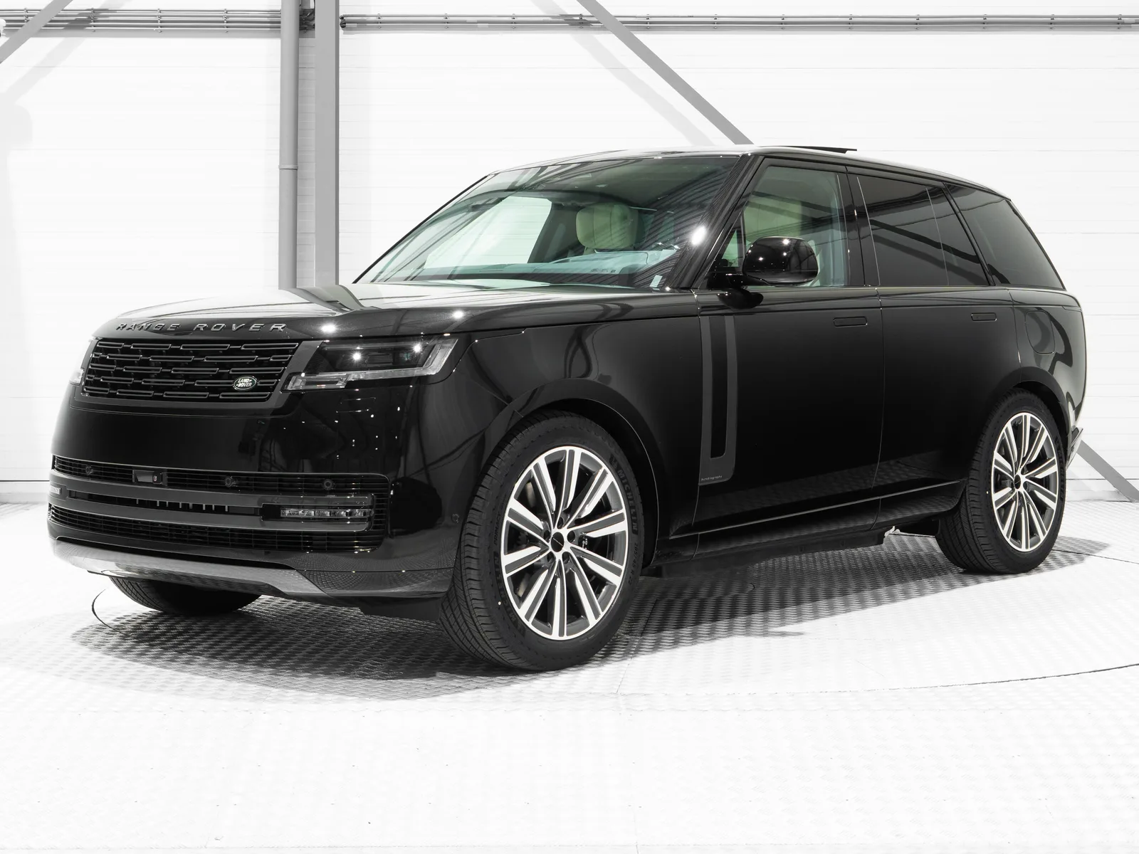 Land Rover Range Rover (2026) — foto 1