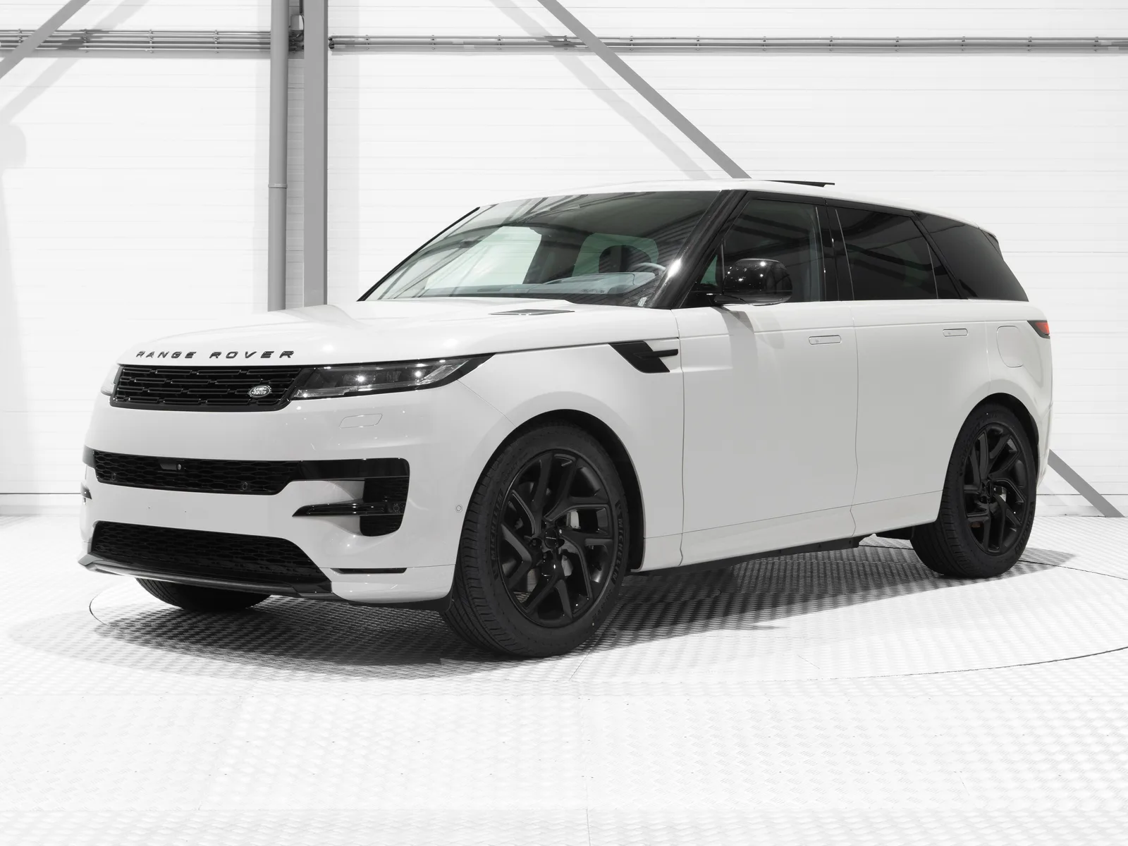Land Rover RR (2026) — foto 1