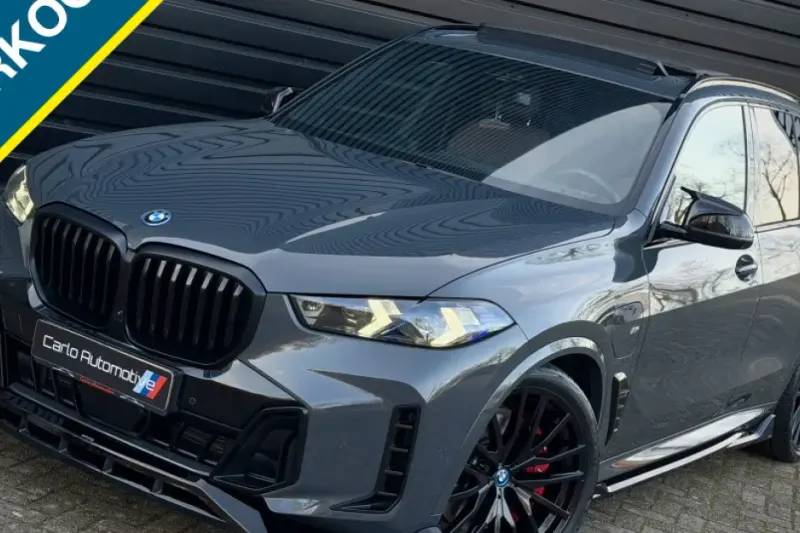 BMW X5 (2023)