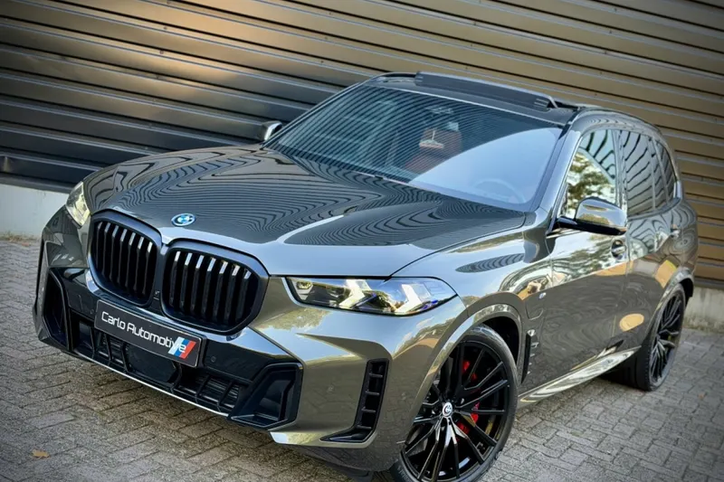 BMW X5 (2023)