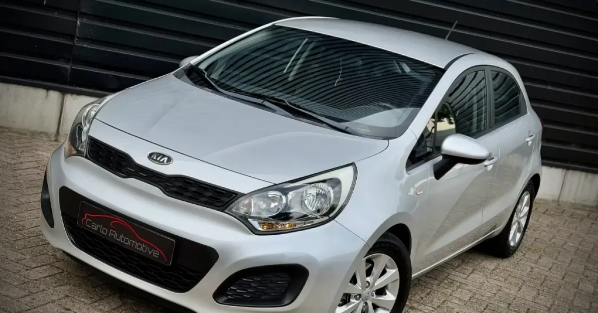 Kia Rio (2011) — foto 1
