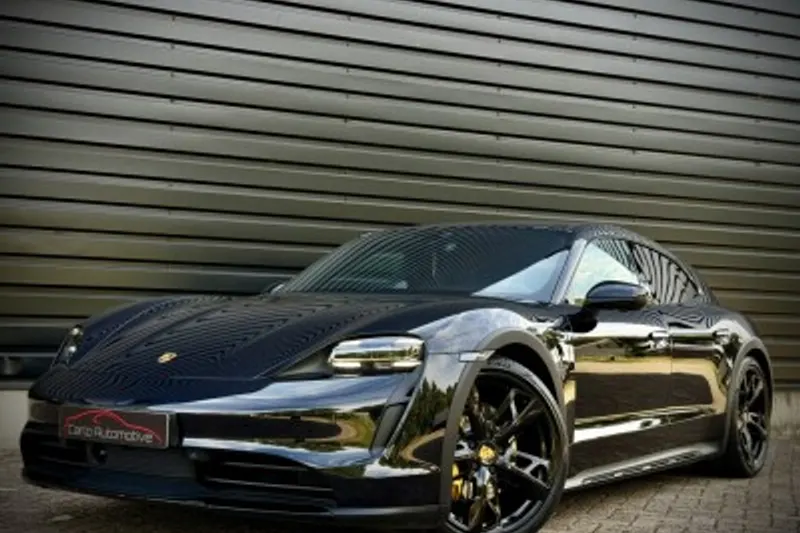 Porsche Taycan (2022)