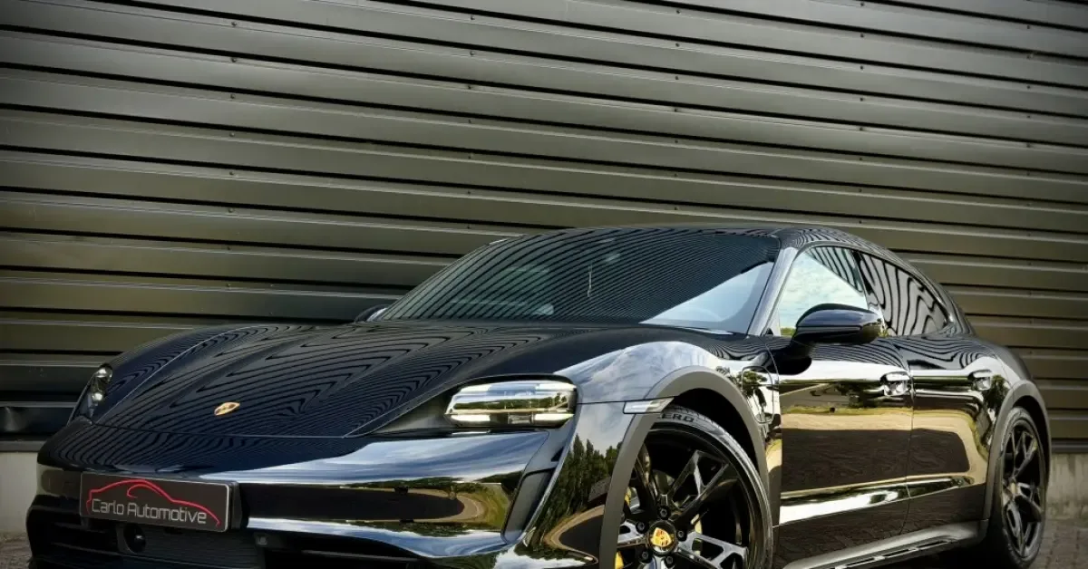 Porsche Taycan (2022) — foto 1