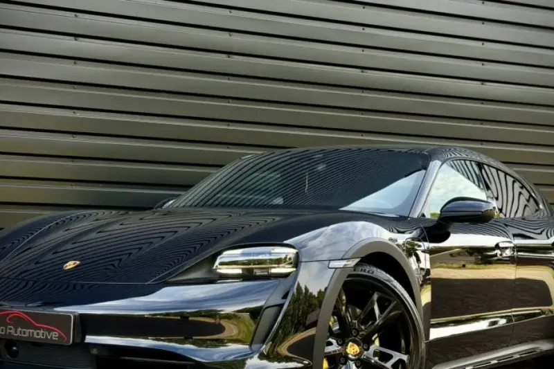 Porsche Taycan (2022)