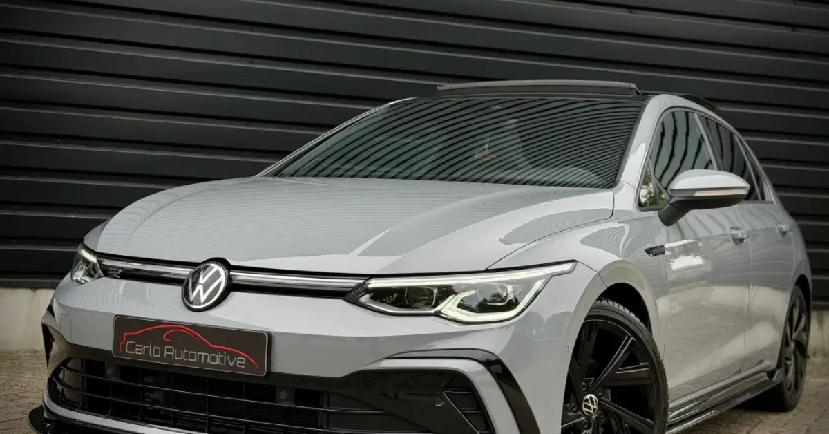 Volkswagen Golf (2021) — foto 1