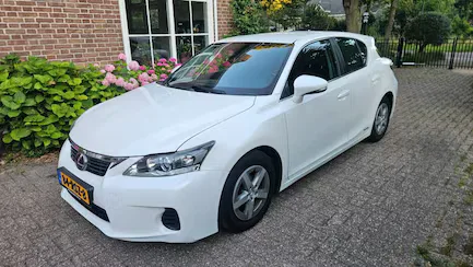 Lexus CT (2011) — foto 1