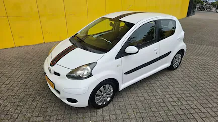 Toyota Aygo (2009) — foto 1