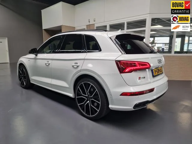 Audi SQ5 (2017) — foto 1