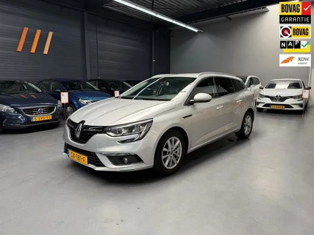 Renault Mégane (2018) — foto 1