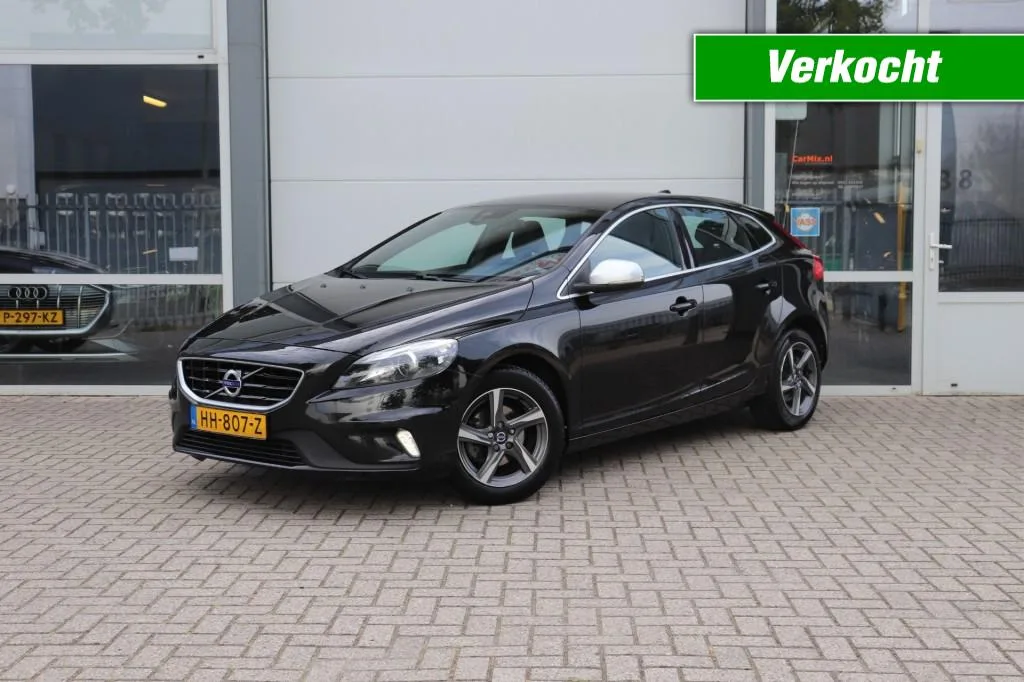 Volvo V40 (2015) — foto 1