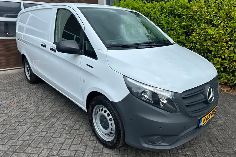 Mercedes-Benz eVito (2025)