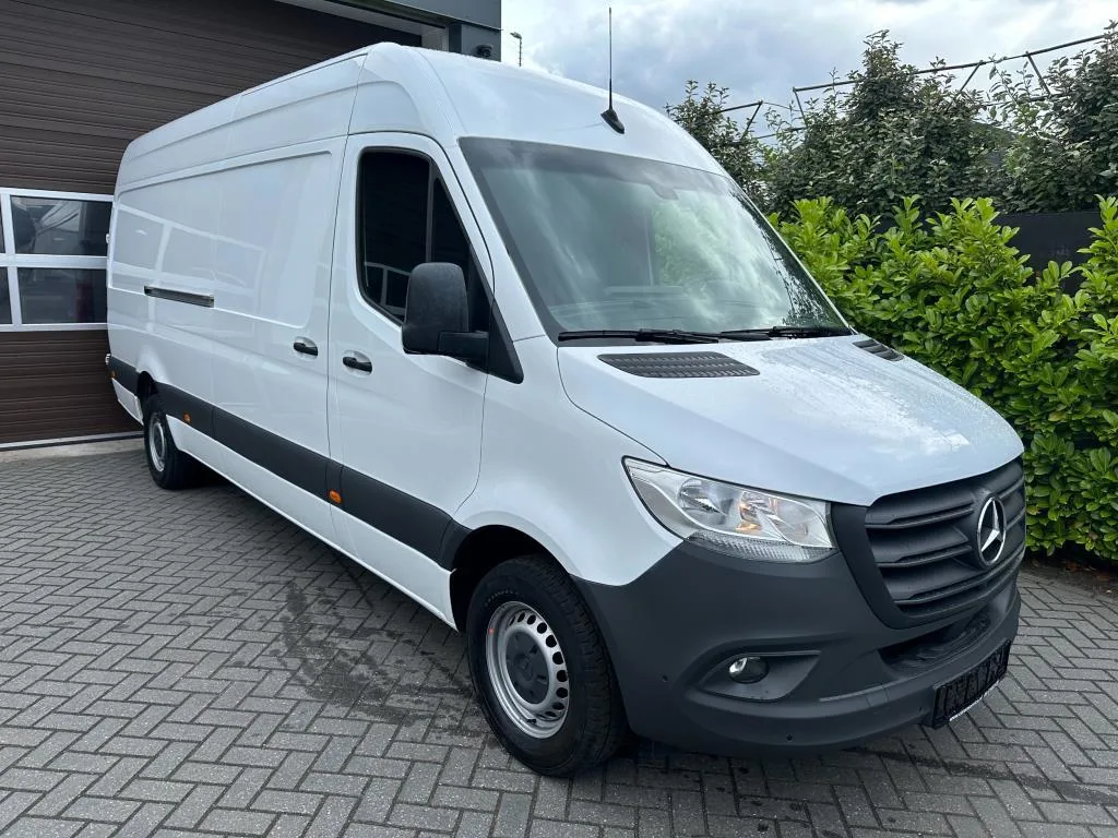 Mercedes-Benz Sprinter (2021) — foto 1