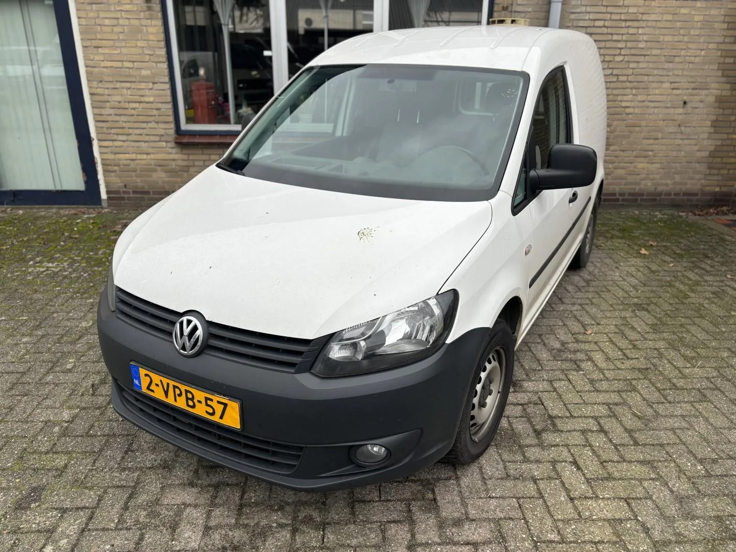 Volkswagen Caddy (2011) — foto 1