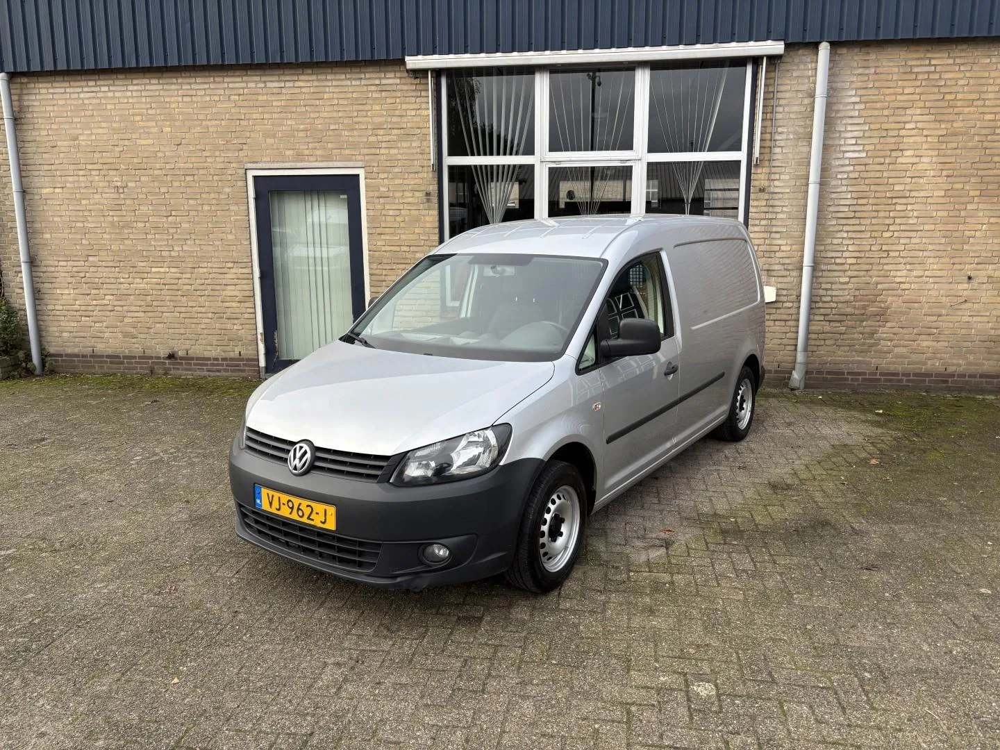 Volkswagen Caddy (2014) — foto 1