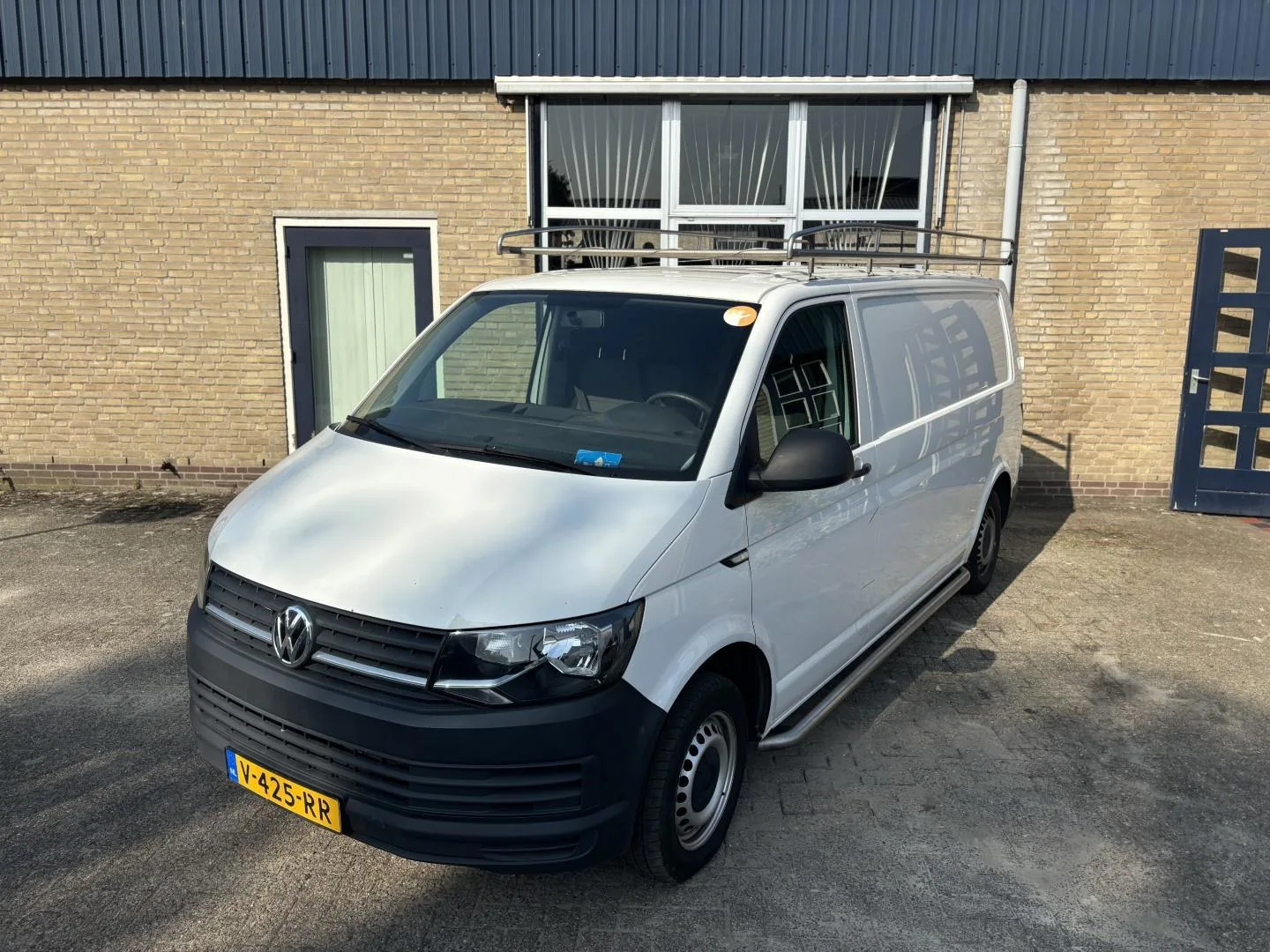 Volkswagen Transporter (2018) — foto 1