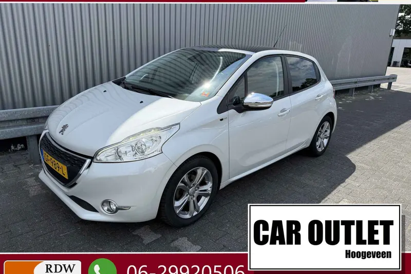 Peugeot 208 (2015)