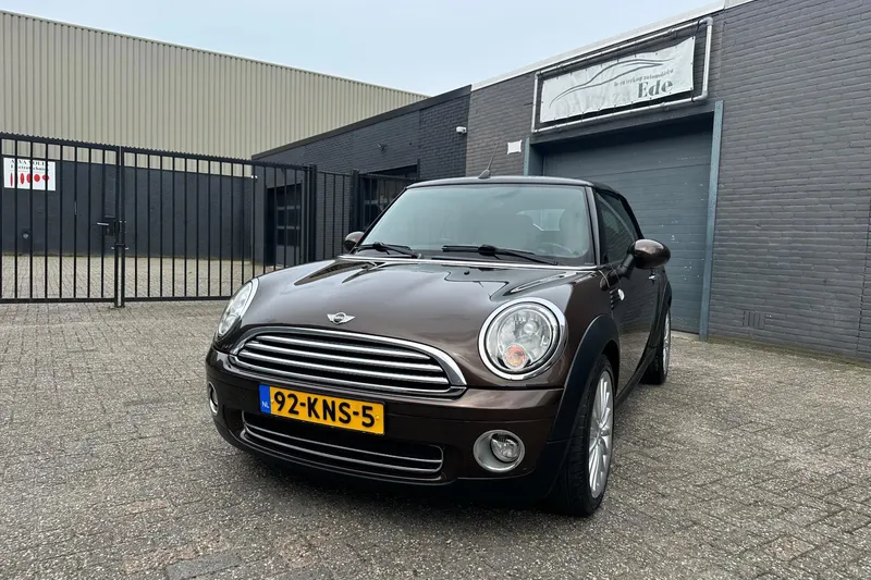 MINI Cabrio (2010)