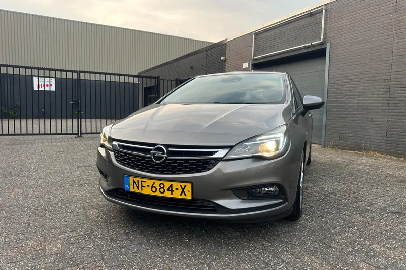 Opel Astra (2017)