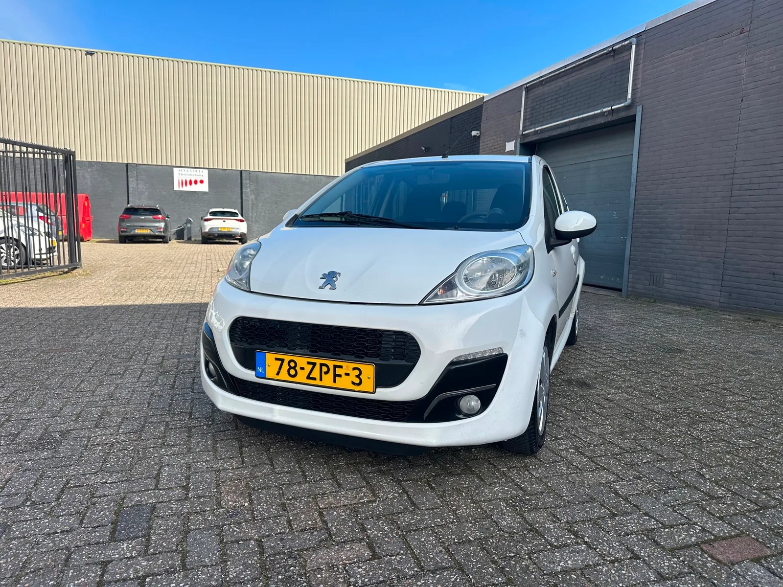 Peugeot 107 (2013) — foto 1