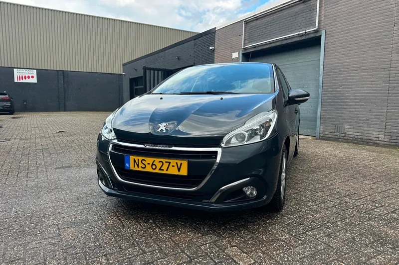 Peugeot 208 (2017)
