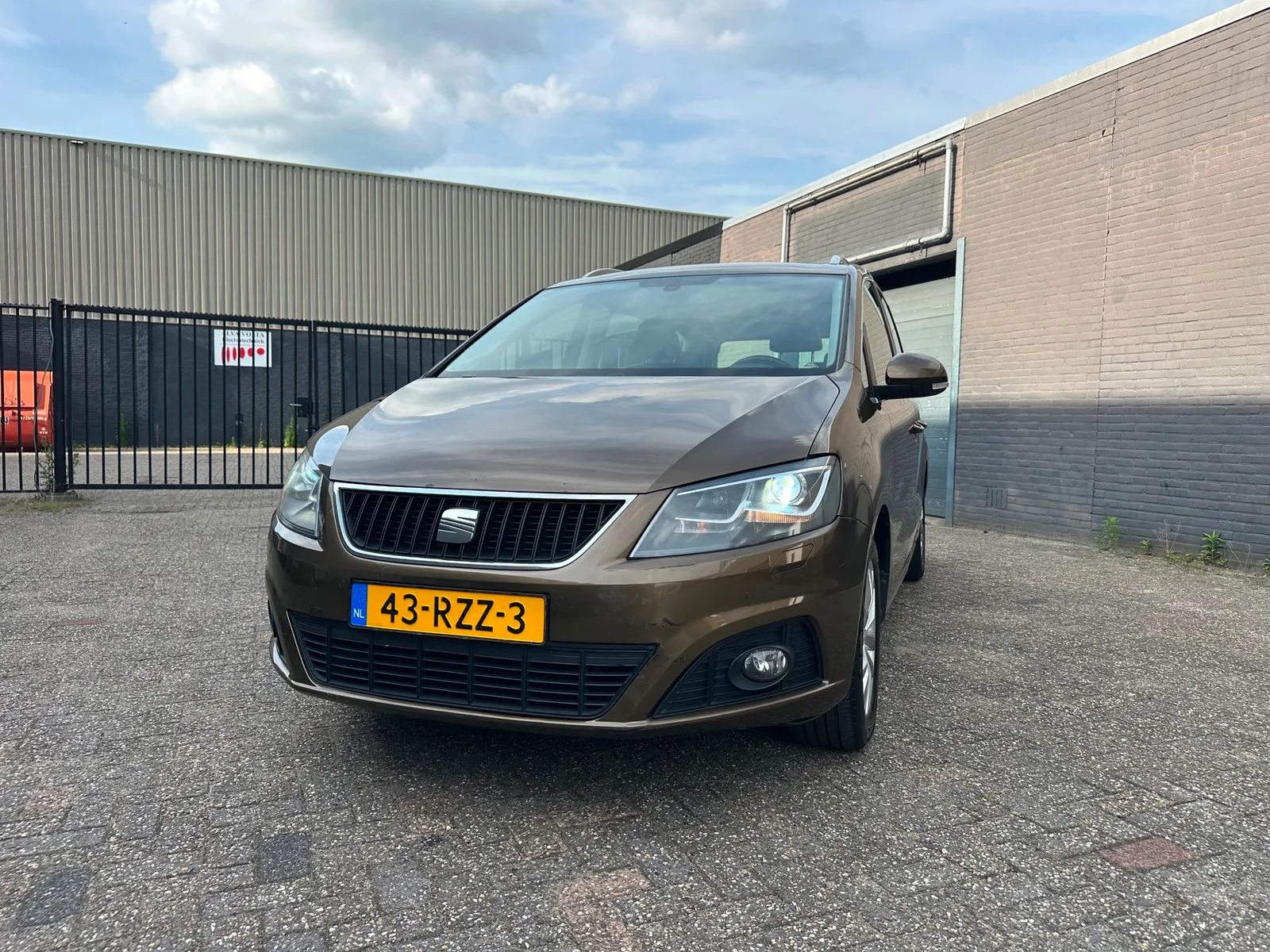 SEAT Alhambra (2011) — foto 1