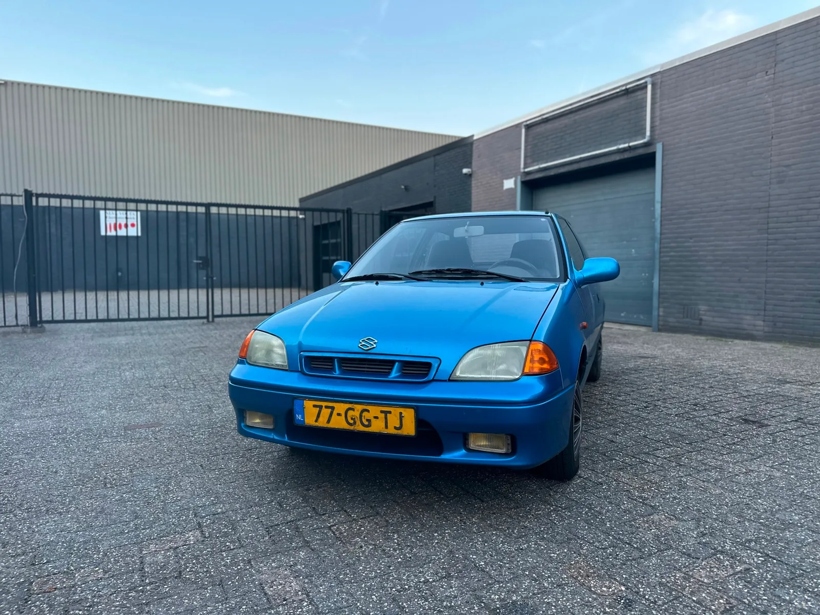 Suzuki Swift (2000) — foto 1