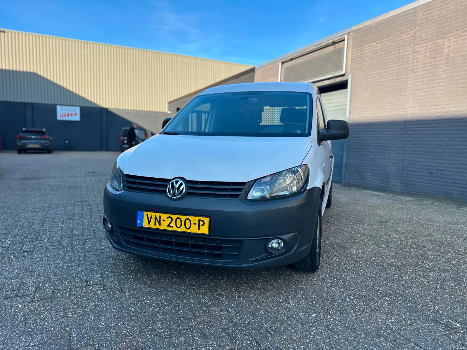 Volkswagen Caddy (2015) — foto 1