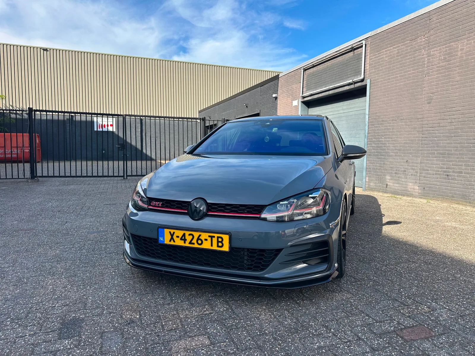 Volkswagen Golf (2019) — foto 1