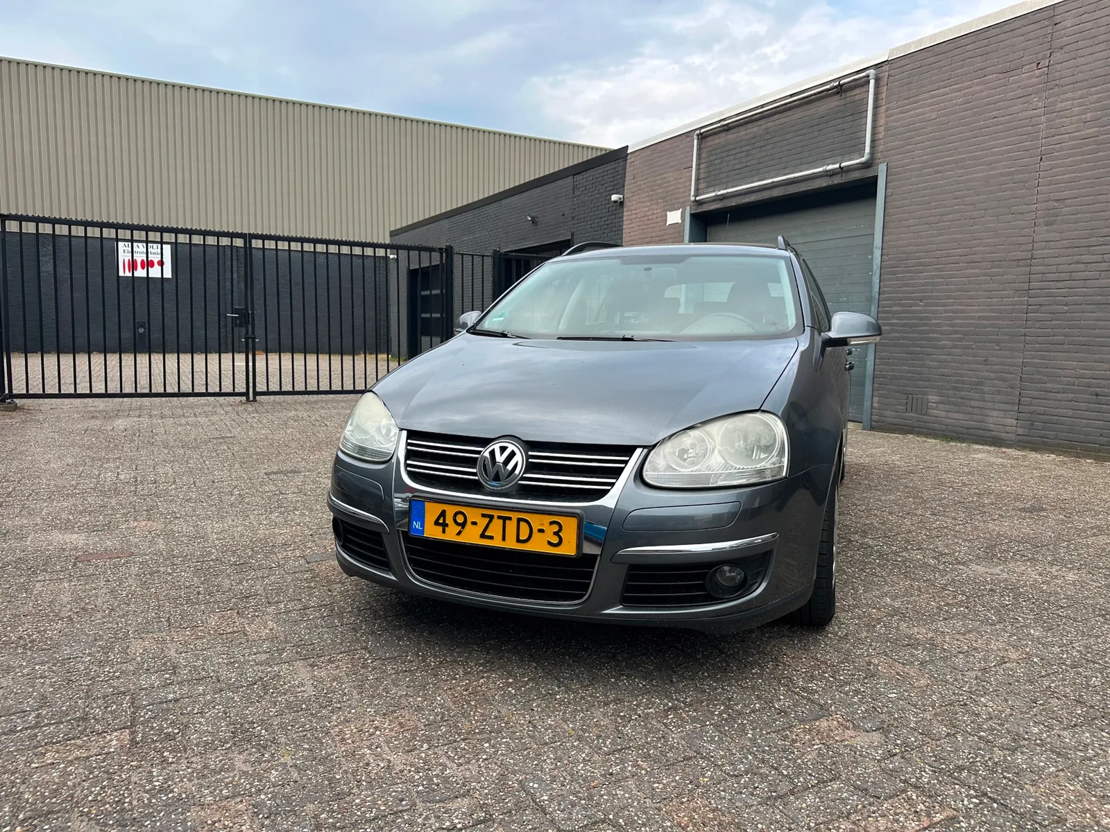 Volkswagen Golf (2008) — foto 1