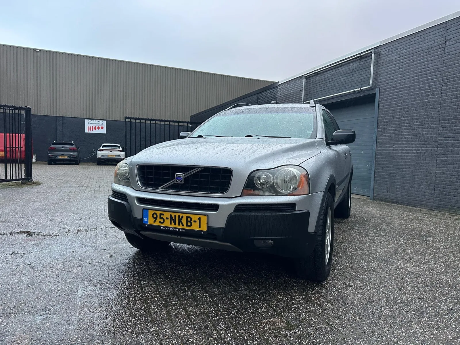 Volvo XC90 (2003) — foto 1